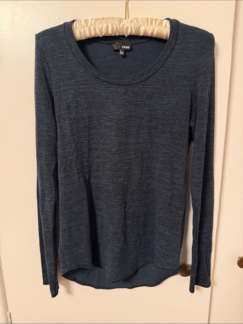 Wilfred Long Sleeve Crewneck Top in Heathered Blue-Teal